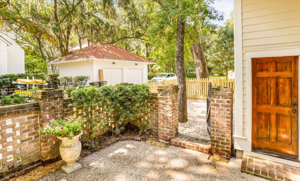 DSC05173-1-SMALL-scaled