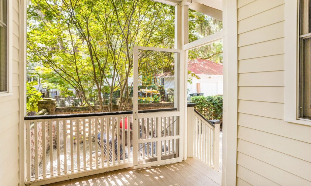 DSC05183-1-SMALL-scaled