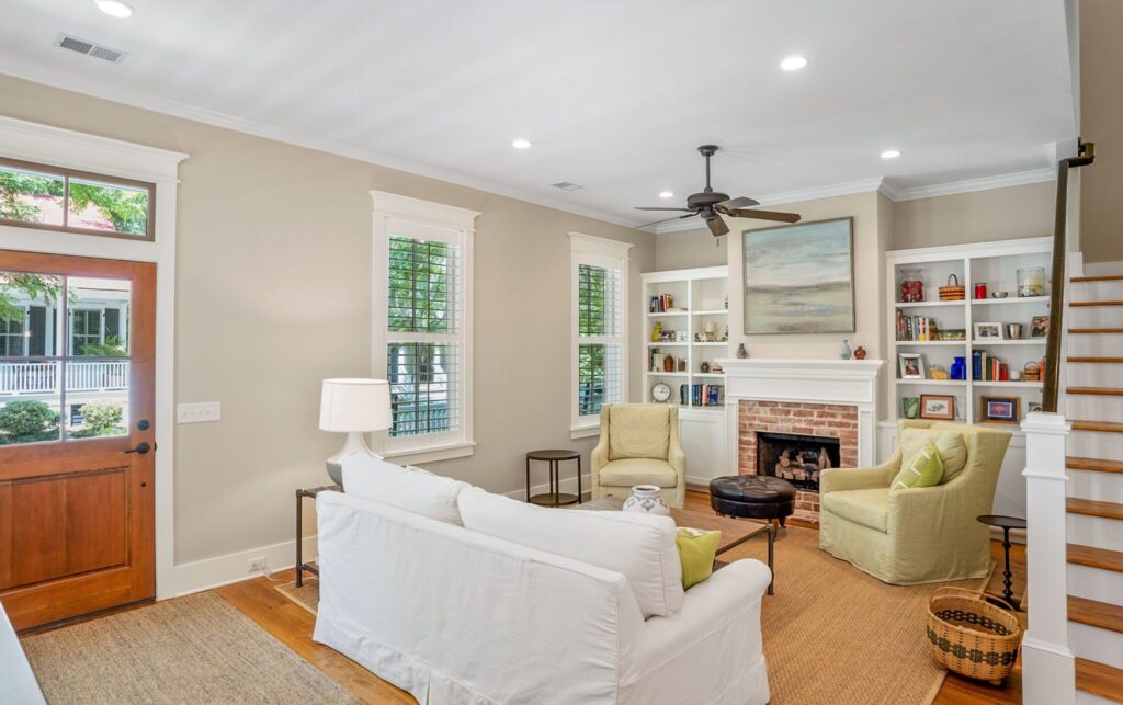 DSC05903-1-1-SMALL-1-scaled