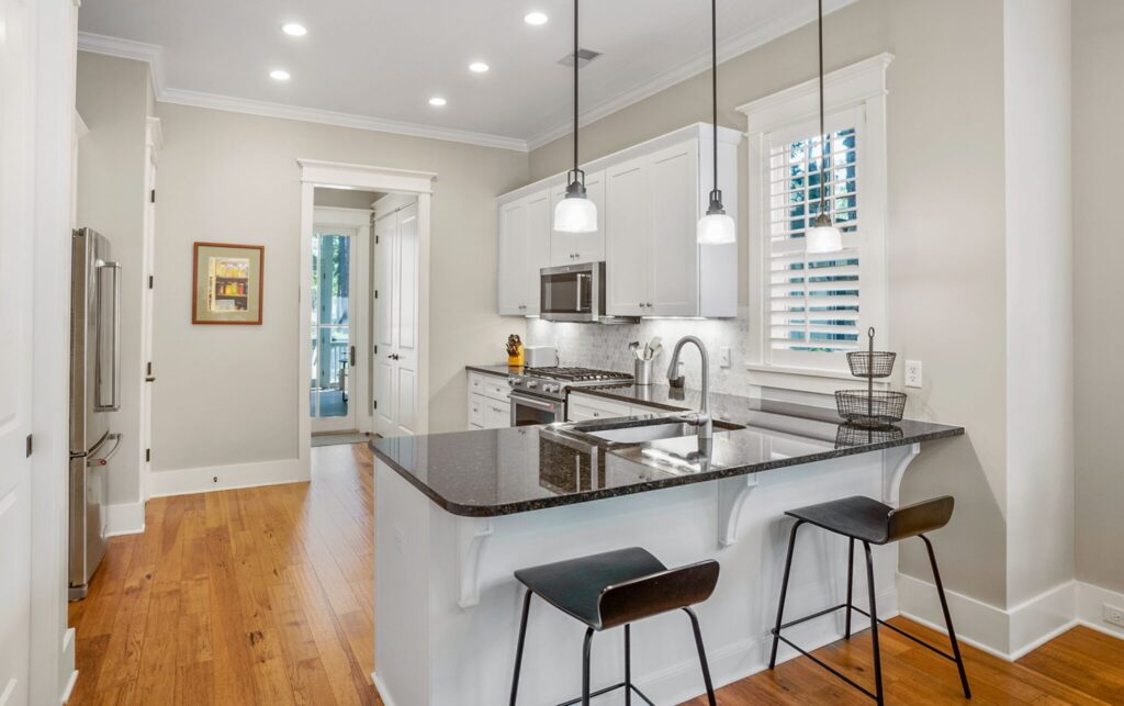 DSC05923-1-1-SMALL-1-scaled