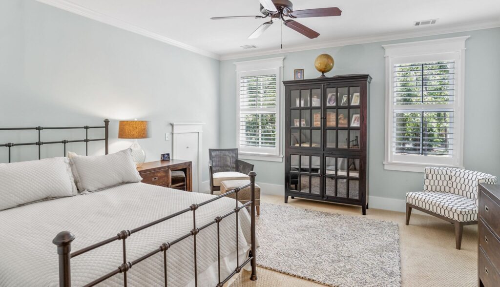 DSC06023-1-1-SMALL-1-scaled