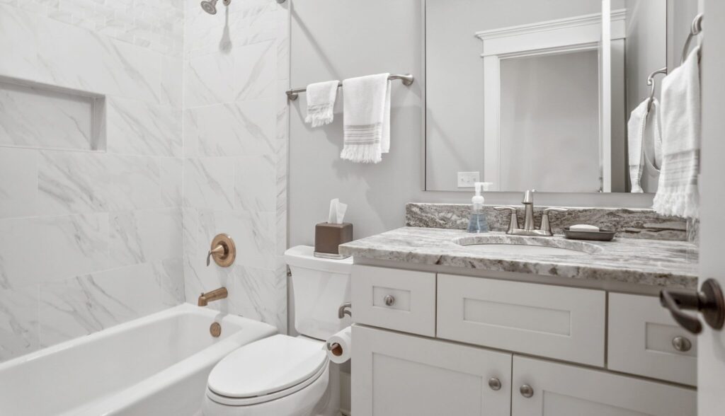 DSC06041-1-1-SMALL-1-scaled