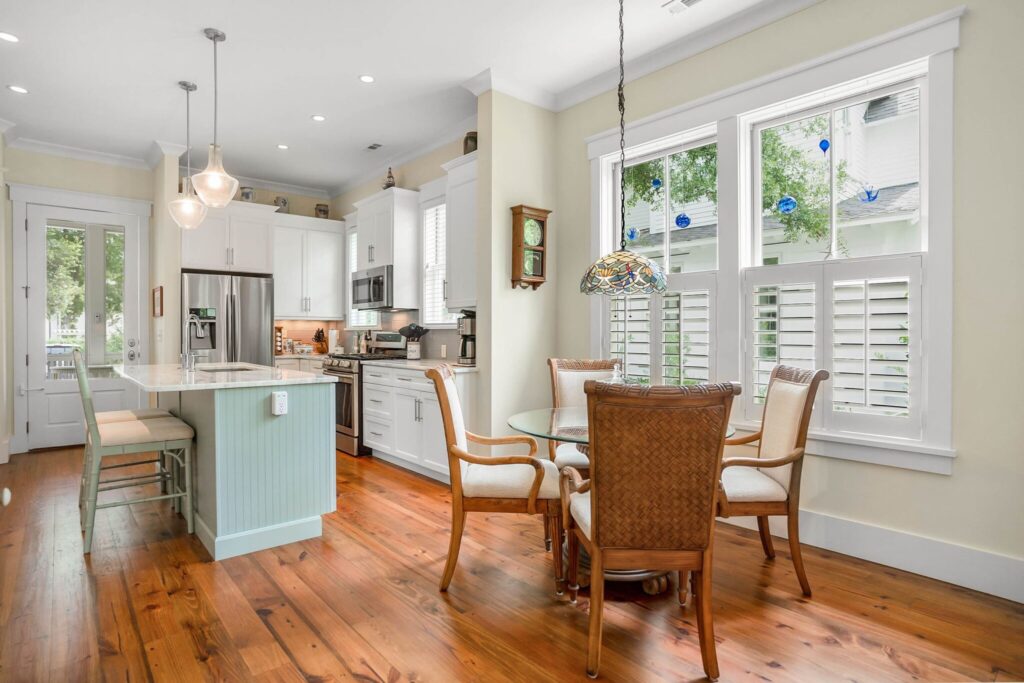 DSC06472-1-SMALL-scaled