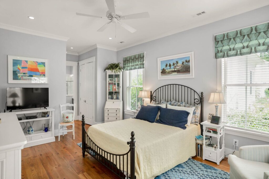 DSC06522-1-SMALL-scaled