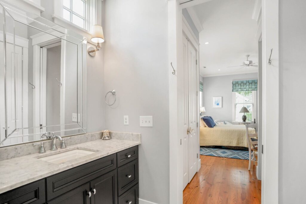 DSC06558-1-SMALL-scaled