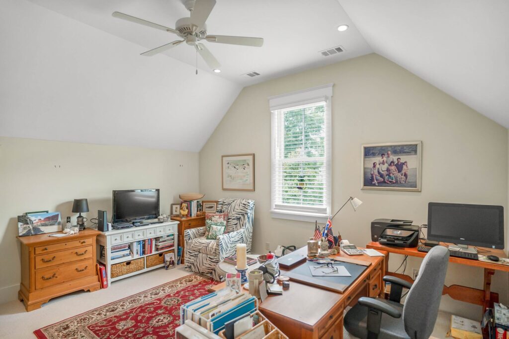 DSC06650-1-SMALL-scaled