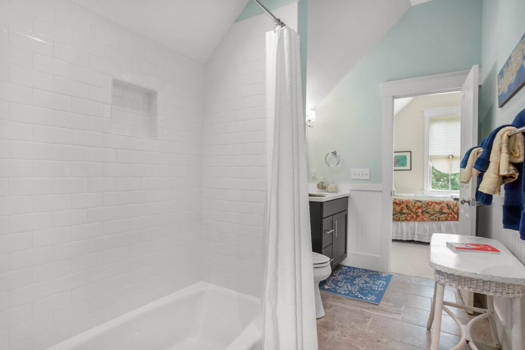 DSC06670-1-SMALL-scaled