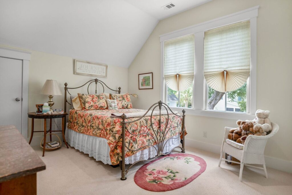 DSC06685-1-SMALL-scaled