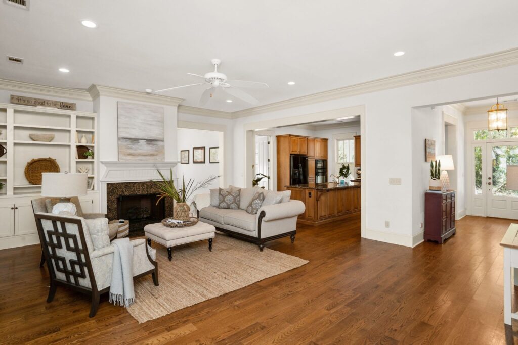 DSC07150-SMALL-scaled