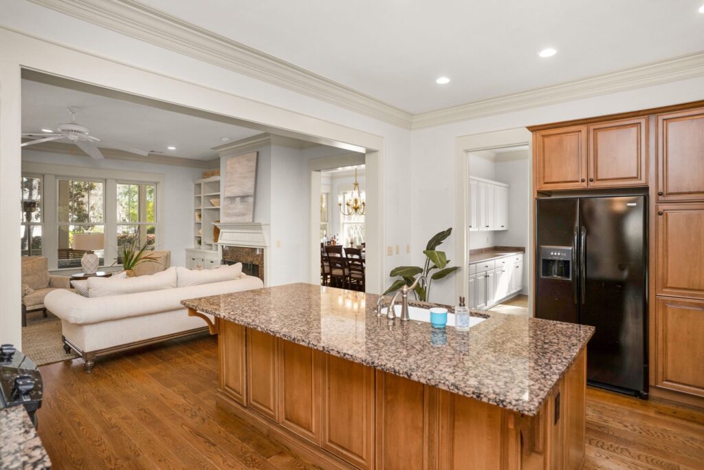 DSC07163-SMALL-scaled