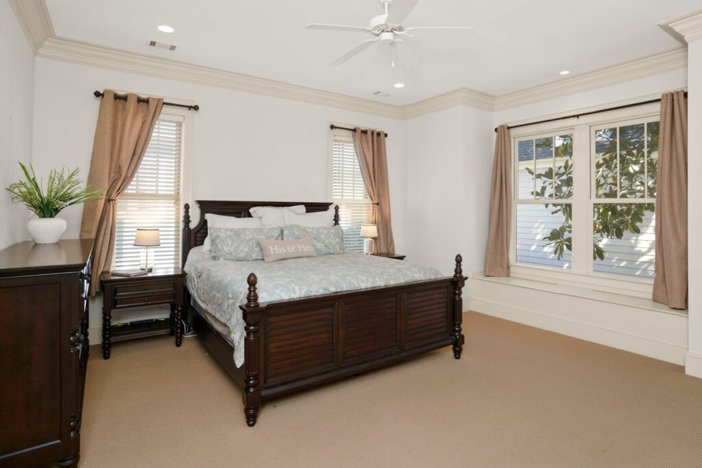 DSC07185-SMALL-scaled