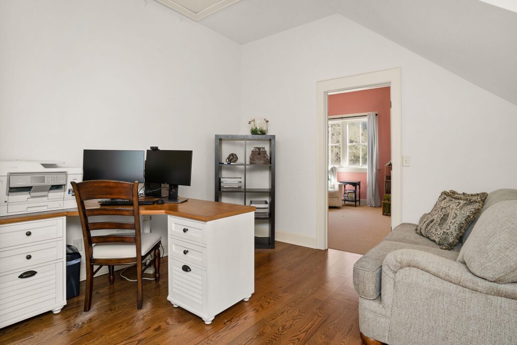 DSC07196-SMALL-scaled