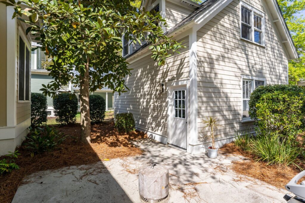 DSC07235-SMALL-scaled