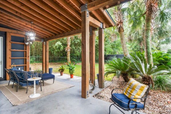 Pool Side Hideout - Image 26