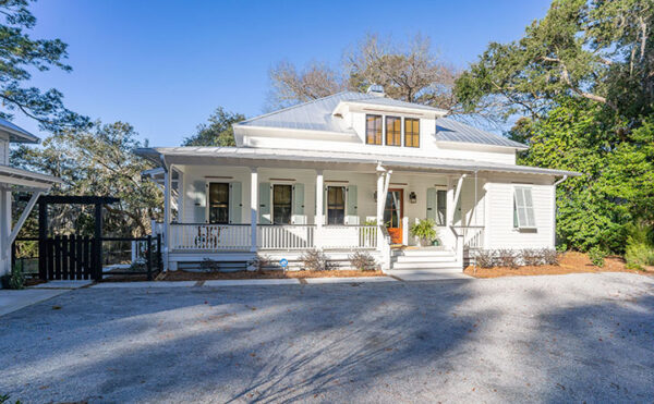 Oak Island Retreat (18386) - Image 2