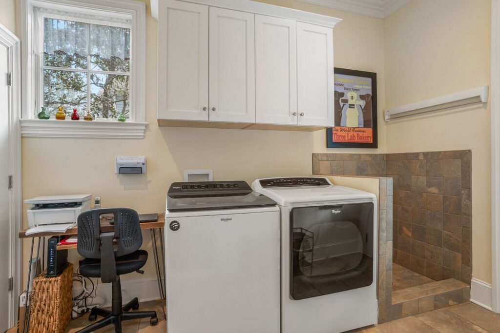 DSC09041-85-1-SMALL-scaled