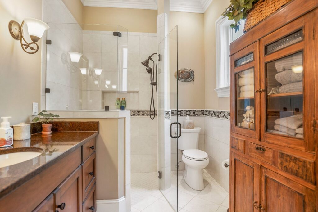 DSC09081-105-1-SMALL-scaled