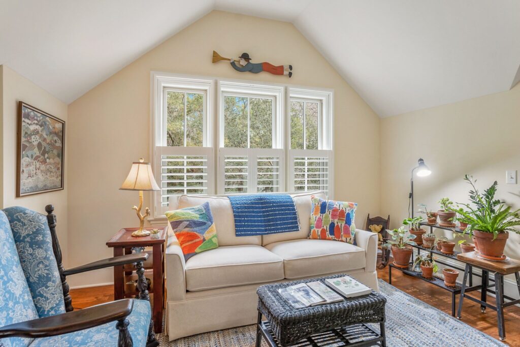 DSC09111-130-1-SMALL-scaled