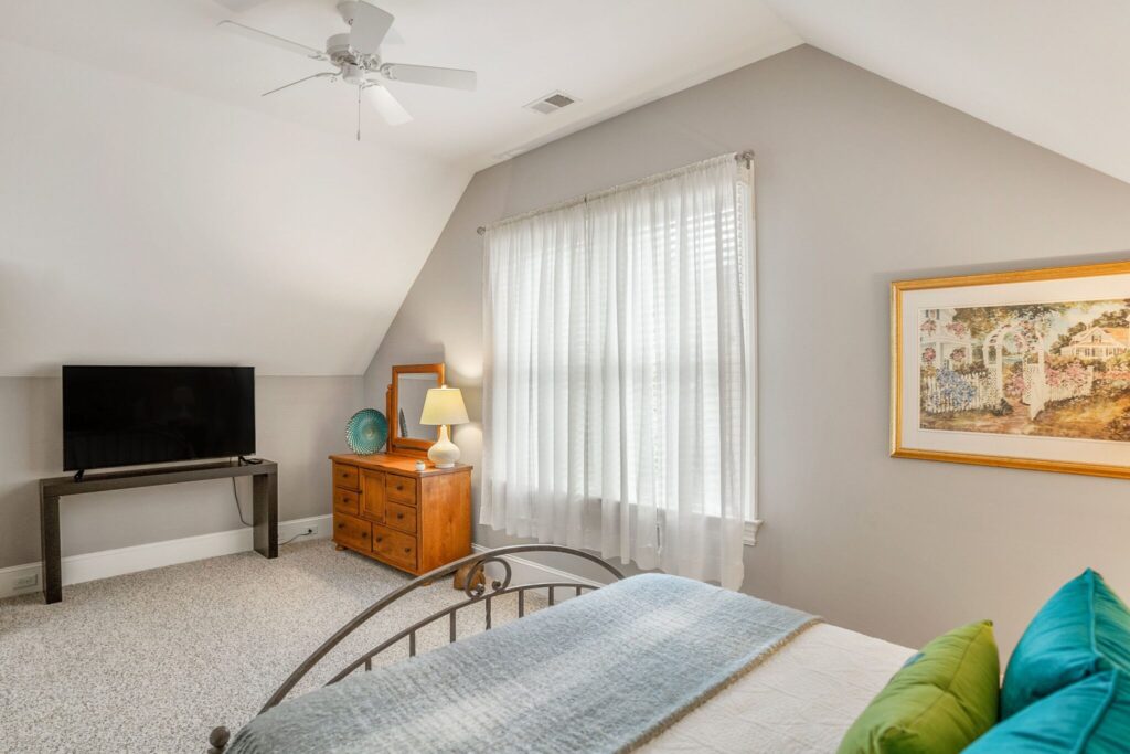 DSC09126-145-1-SMALL-scaled