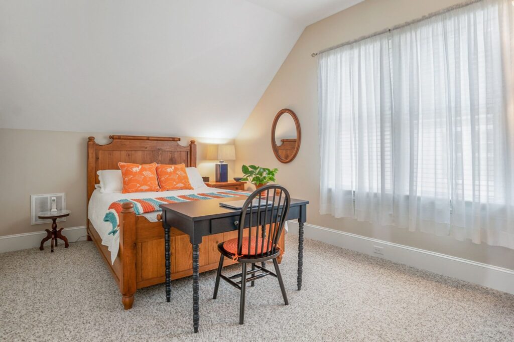 DSC09136-155-1-SMALL-scaled