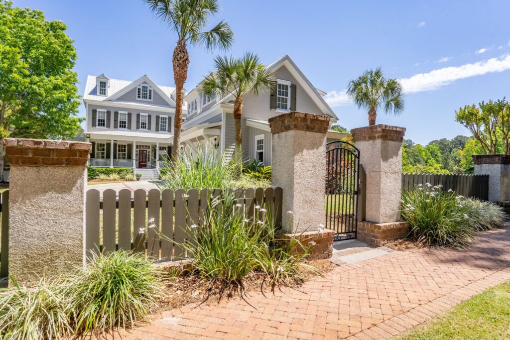 DSC09396-SMALL-scaled