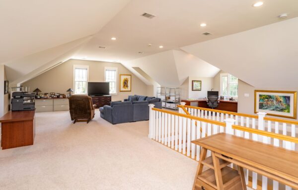 Horseshoe Manor - Image 25