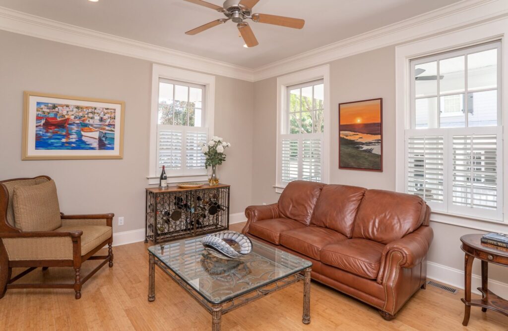 DSC09541-SMALL-scaled