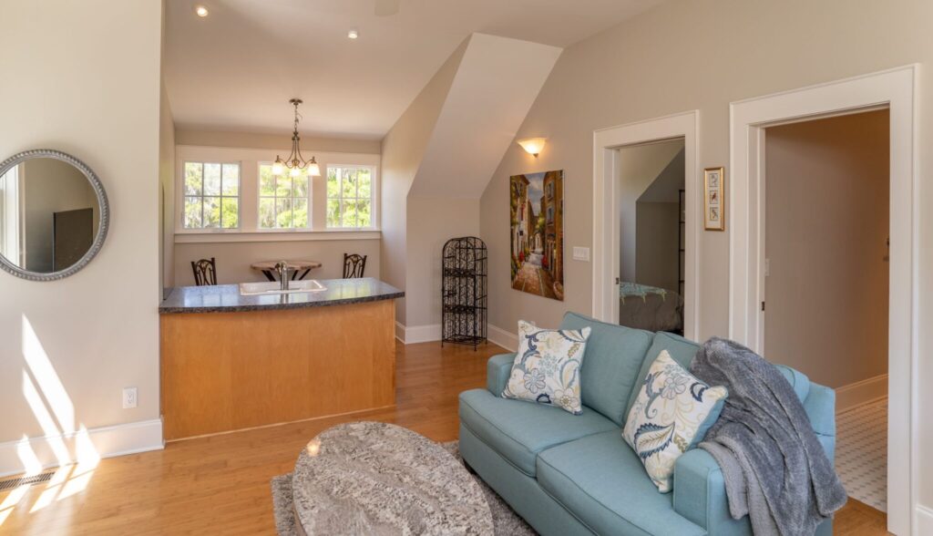 DSC09625-SMALL-scaled