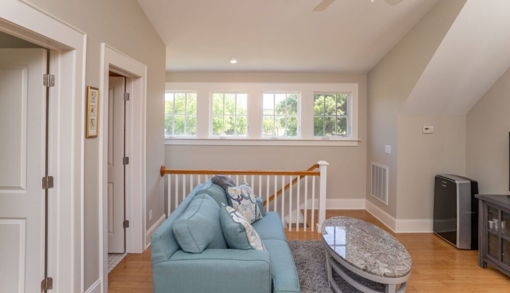 DSC09637-SMALL-scaled