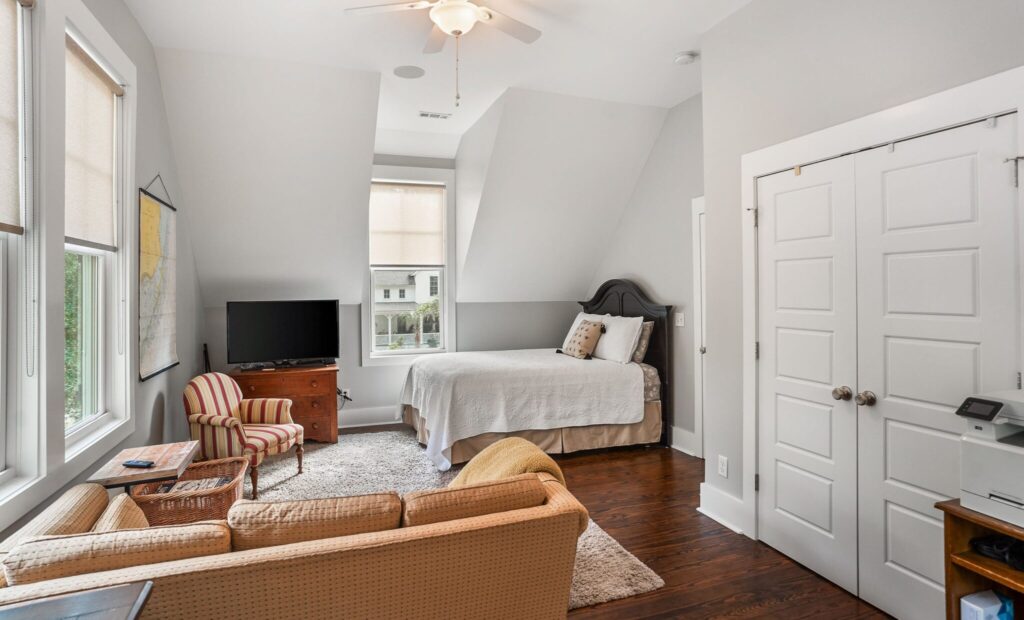 DSC09776-155-SMALL-scaled