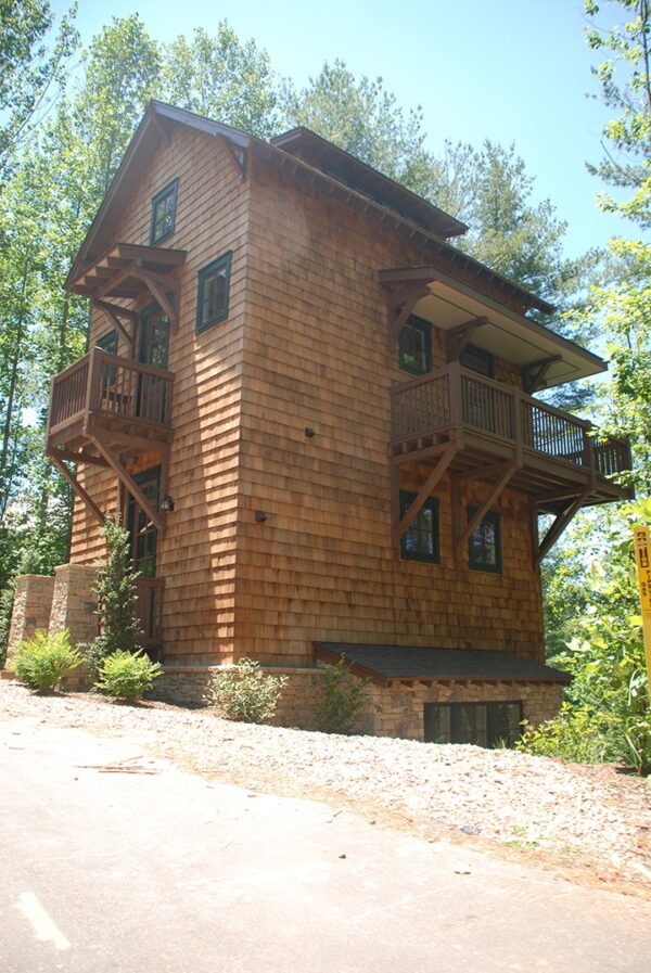 Sassafras Tree House - Image 19