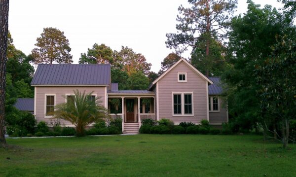 Distant Island House - Image 5