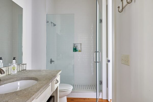 Spring House - Image 27