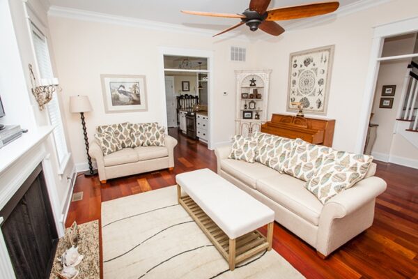 Parrot Creek Cottage - Image 3