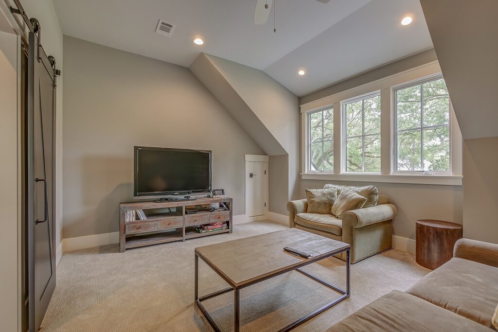 RB-19-Sandy-Hill-Ln-Int-44