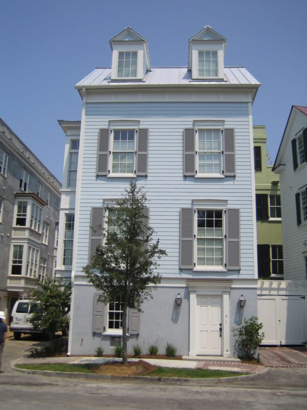 Morris Square Townhouse 11 - Image 2
