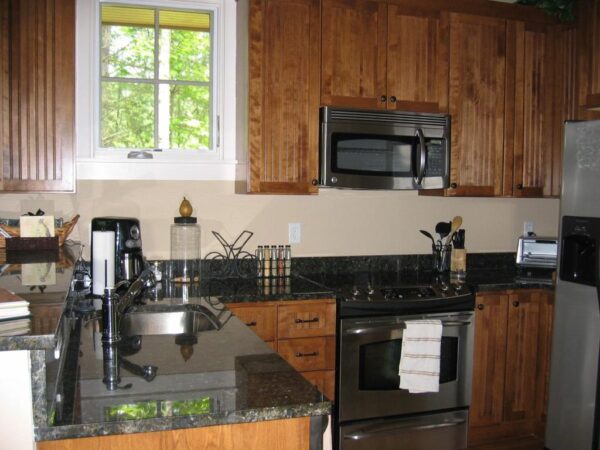Sassafras Tree House - Image 9