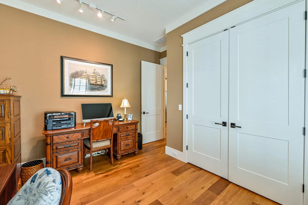 c5d9183234f38e07f82c6ffe98c4d52a-uncropped_scaled_within_1536_1152-copy