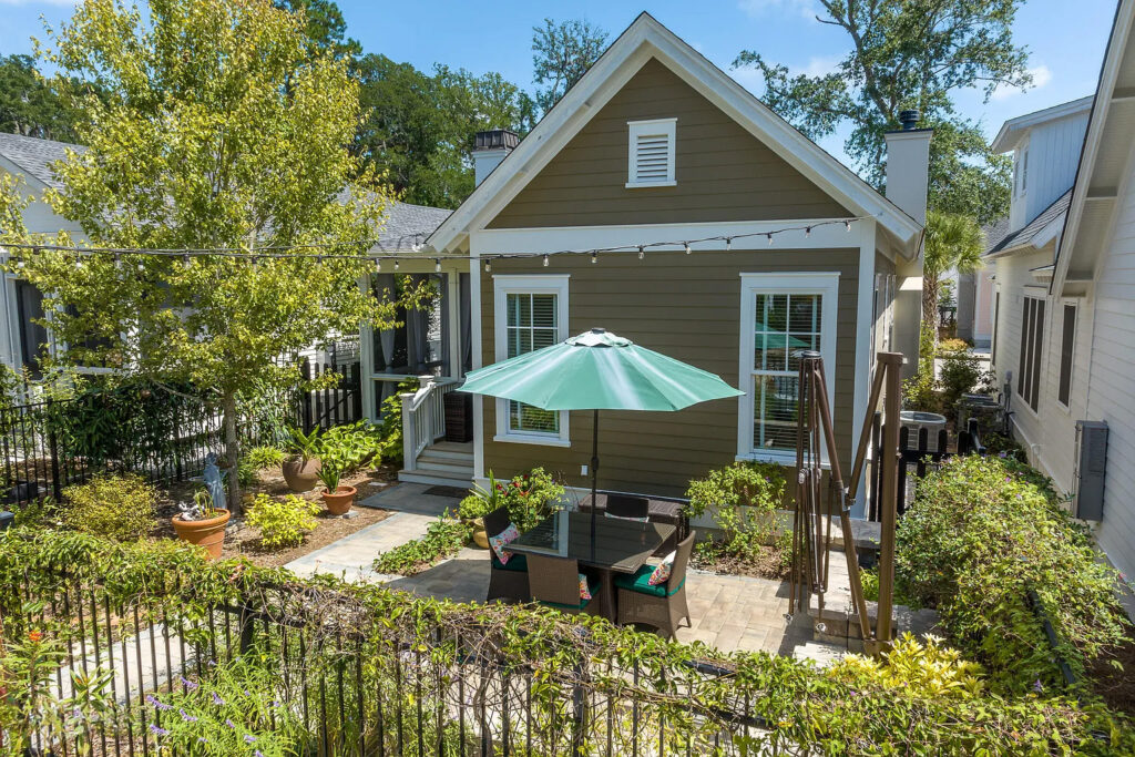 e784724d0ff5fd6d9ee4ba117fc527c1-uncropped_scaled_within_1536_1152-copy