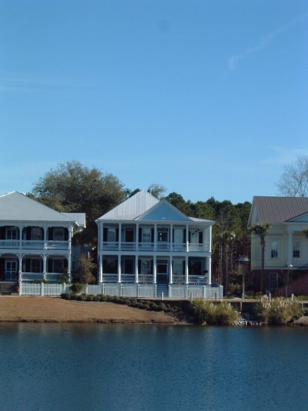 East Lake - Image 11