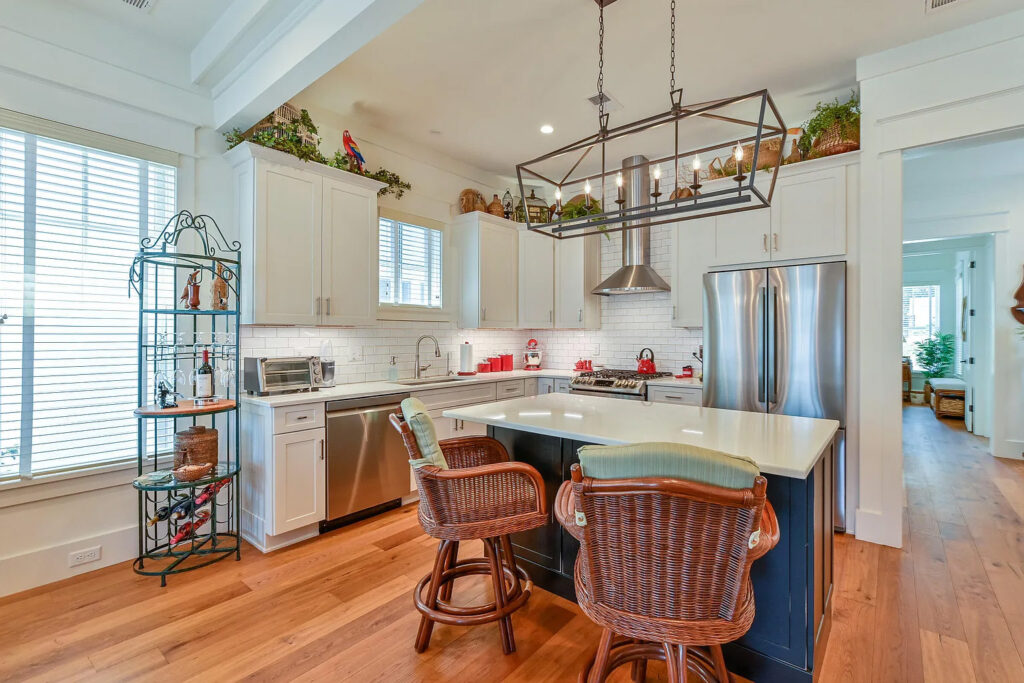 ef7c606724af134e198834b0ef6bdae0-uncropped_scaled_within_1536_1152-copy