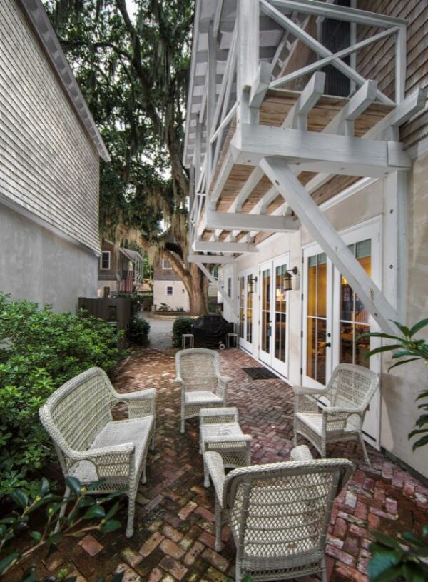 London Mews - Image 33