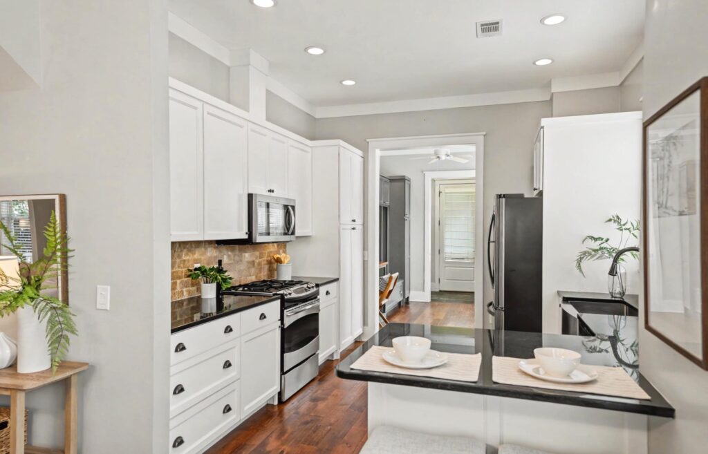 18_DSC08061-87-1.jpg-SMALL