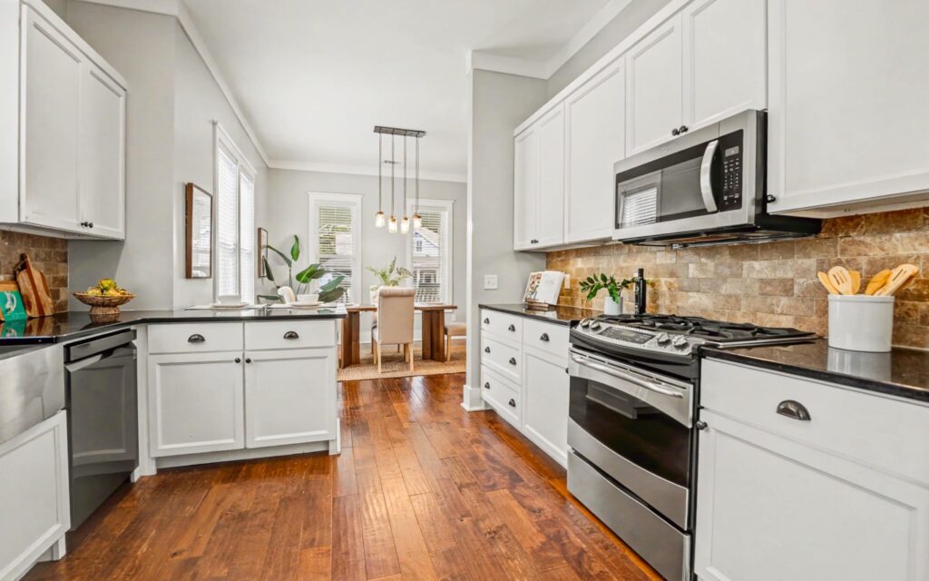 20_DSC08074-100-1.jpg-SMALL