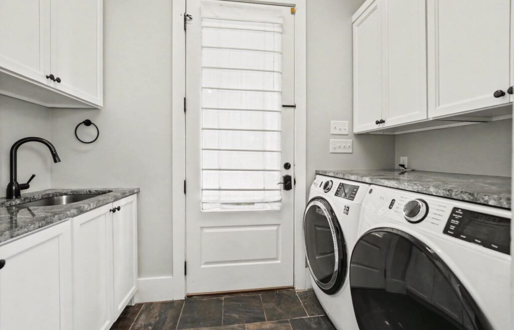 24_DSC08095-116-1.jpg-SMALL