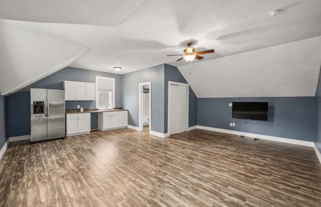 52_DSC08255-266-1.jpg-SMALL