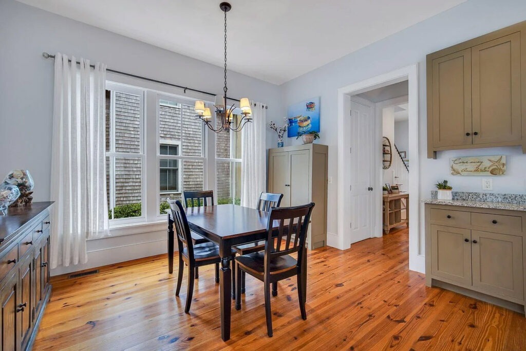 be6749d61a34faeb81811747eb8a9d3c-uncropped_scaled_within_1344_1008 copy